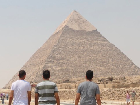 Egyptian Youth: 5 Key Trends According to the Arab Youth Survey 2014
