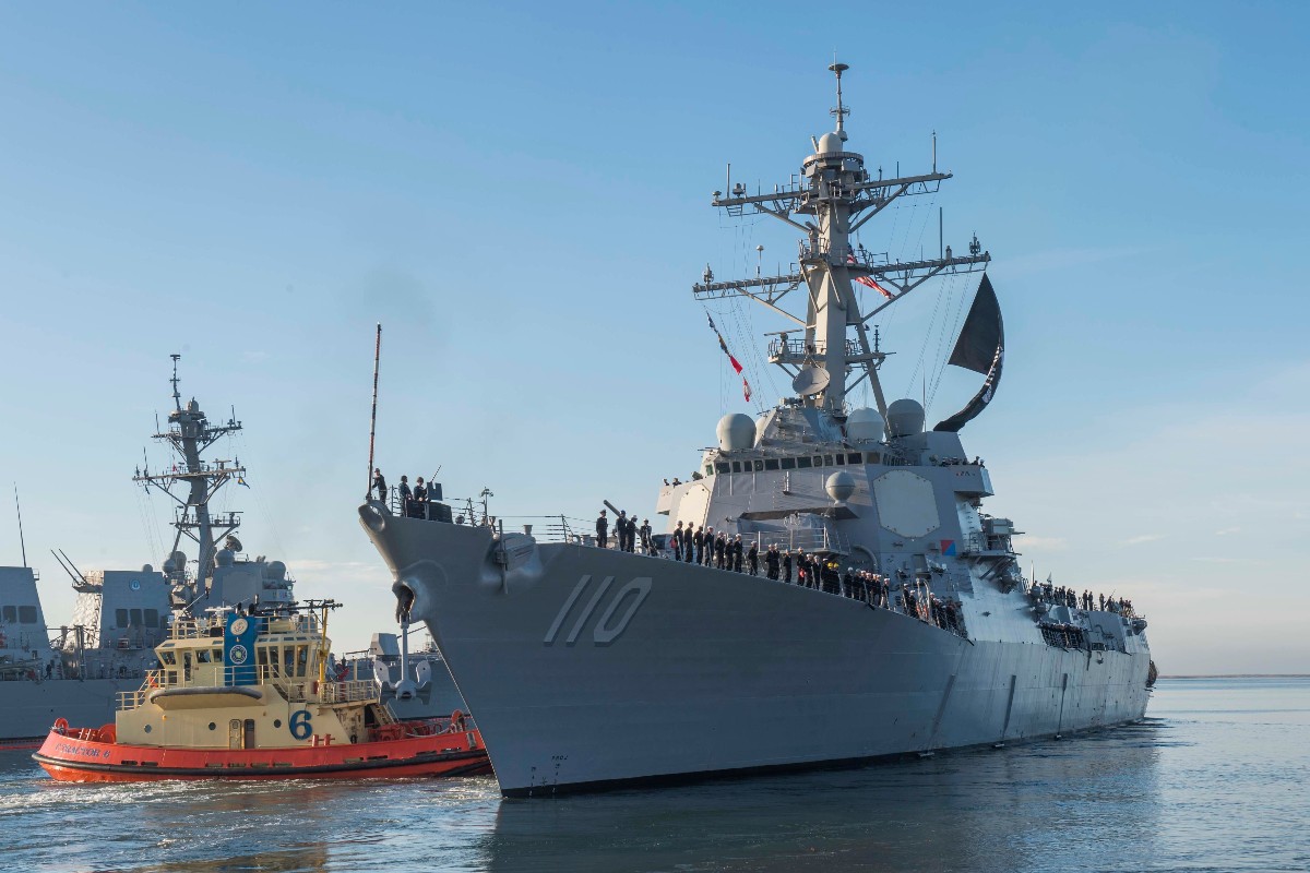 U.S. Navy Launches “Great Green Fleet”
